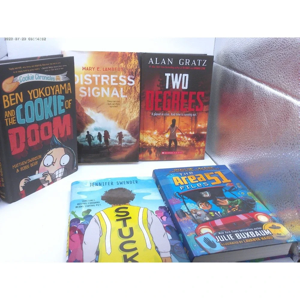 LOT OF 5 HARDBACK BOOKS FOR READERS FROM 4-8TH GRADE